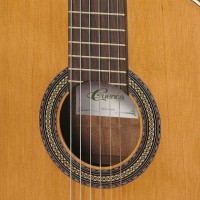 CUENCA Model 10 Classic Guitar